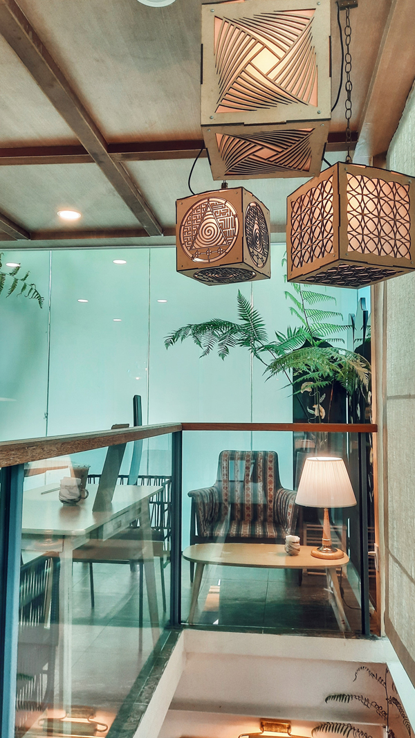 Tabebuya coffee shop located in Phrom Phong, Bangkok 방콕 프롬퐁에 위치한 타베부야 카페