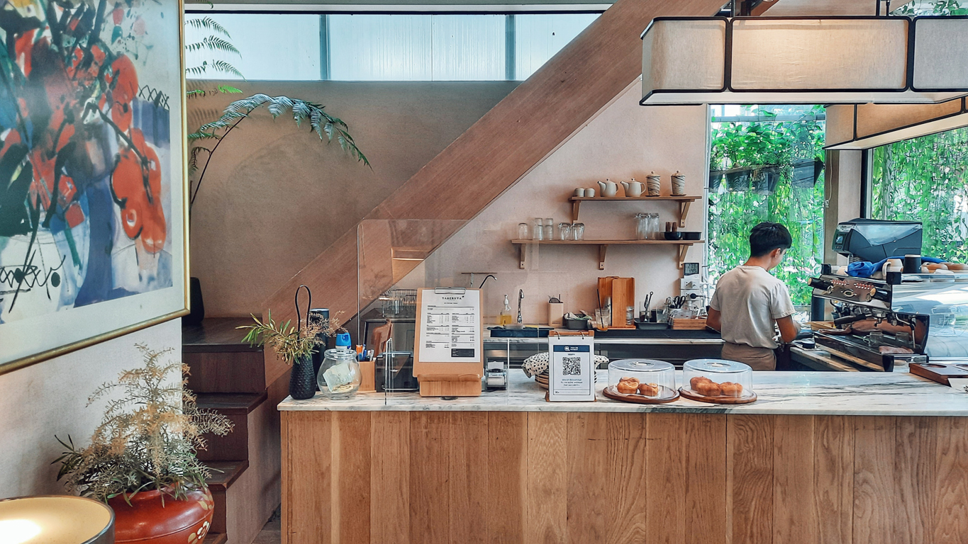 Tabebuya coffee shop located in Phrom Phong, Bangkok 방콕 프롬퐁에 위치한 타베부야 카페