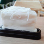 Silom Village Restaurant 방콕 빵집 실롬 빌리지 레스토랑의 코코넛 케이크
